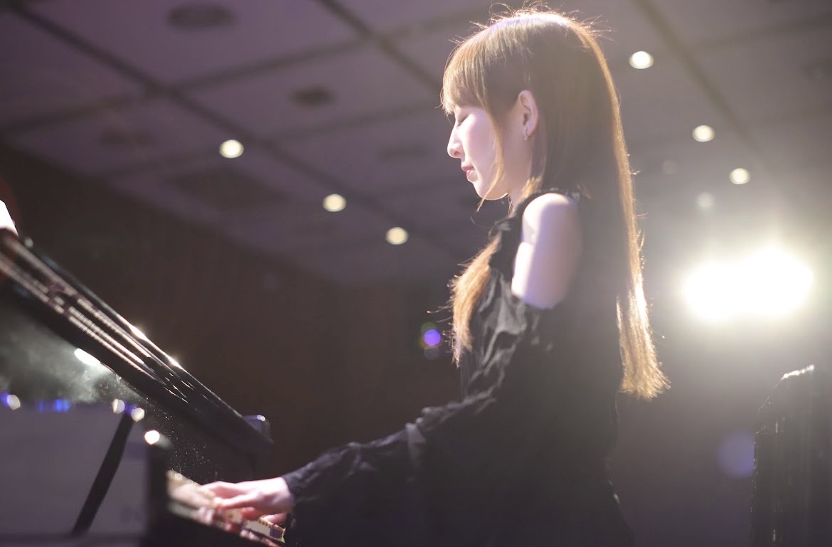 Piano: 桜 莉子
